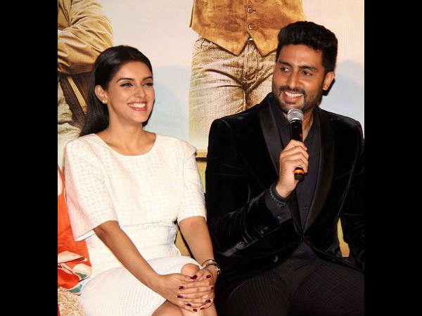 ட்ரைலர் வெளியீட்டின் போது...