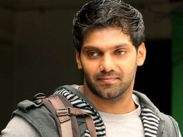 முத்தம் கொடுக்க தூண்டும்