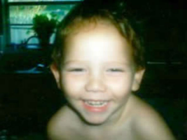 24 மணி நேரமும் தூங்காமல் இருக்கும் சிறுவன் 