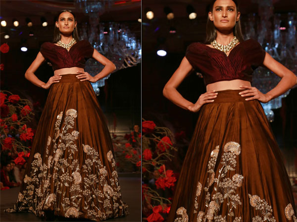 எம்பிராய்டரி ஸ்கர்ட் மற்றும் கிராப் ஜாக்கெட் எம்பிராய்டரி ஸ்கர்ட் மற்றும் கிராப் ஜாக்கெட்