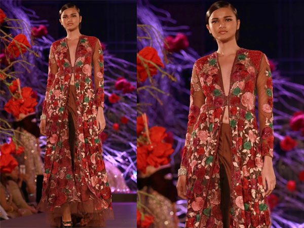 பூப்போட்ட மோடிஃப் பூப்போட்ட மோடிஃப்