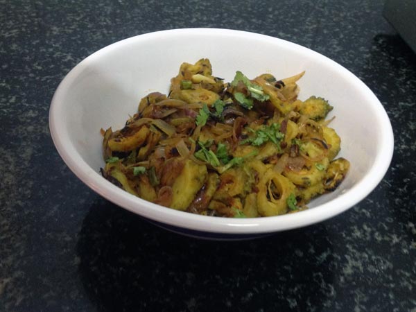 உருளைக்கிழங்கு பாகற்காய் பொரியல்
