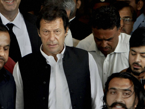 இம்ரான் கான் 