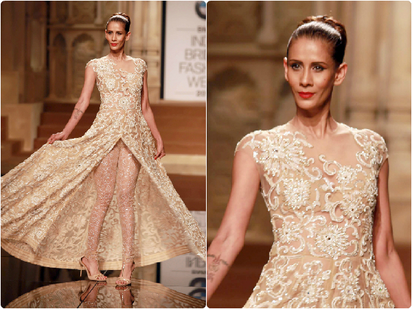 மின்னும் லெக்கின்ஸ்