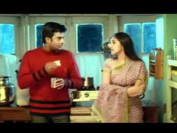 உங்கள் மனம் கவர்ந்தவளை உங்கள் தோழி மதிப்பிடுவது