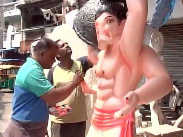 25 வகையான பாகுபலி, கட்டப்பா விநாயகர் சிலைகள்!! 