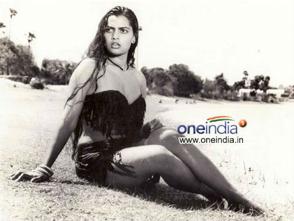 சில்கின் நடனம் இல்லாத படமா? சில்கின் நடனம் இல்லாத படமா?