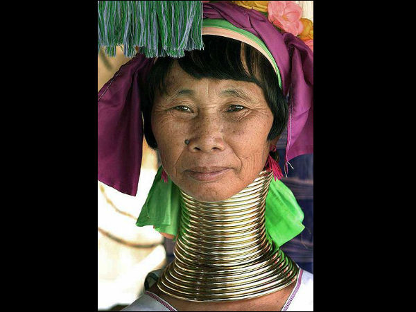 கான் நெக் ஸ்ட்ரெச்சிங் (Kayan Neck Streching) 