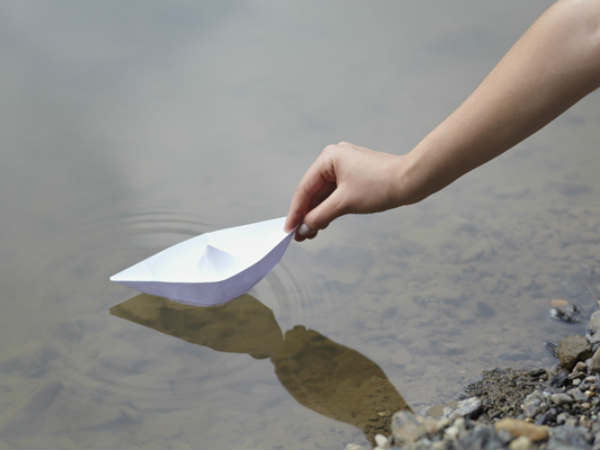 பேப்பர் கப்பல் 