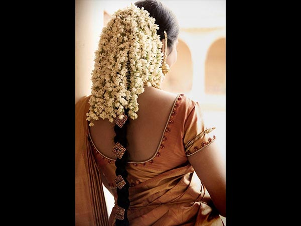 Styles Of Gajra That You Must Try This Wedding Season