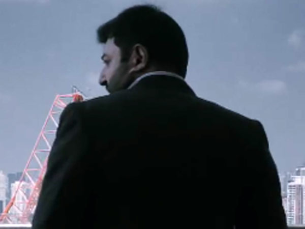 இருட்டில் வாழ்பவன் 