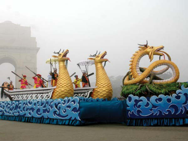 சிறந்த வண்ணமிகு அலங்கார ஊர்திகள்