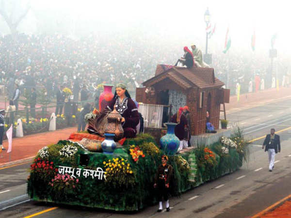 சிறந்த வண்ணமிகு அலங்கார ஊர்திகள்