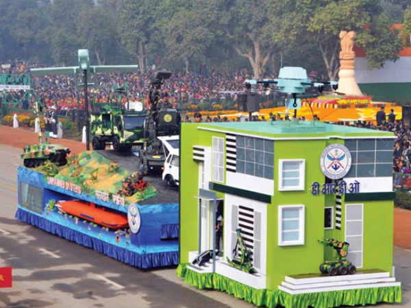 சிறந்த வண்ணமிகு அலங்கார ஊர்திகள்