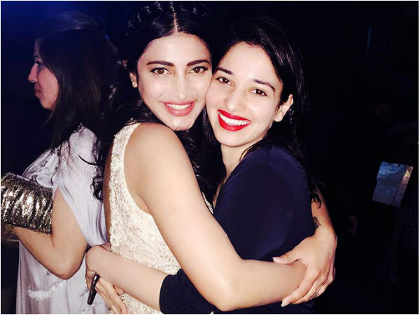 தமன்னாவுடன் ஸ்ருதி தமன்னாவுடன் ஸ்ருதி