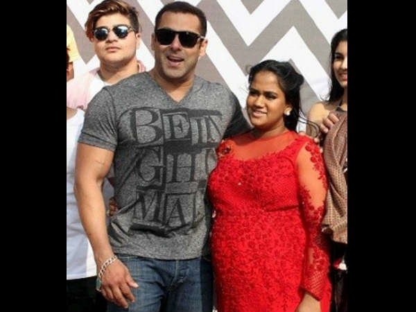 அண்ணன் சல்மானுடன் அர்பிதா