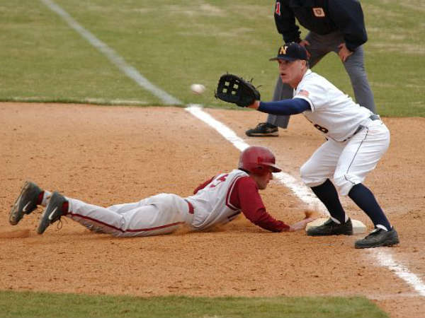 பேஸ் பால் பிரபலமானது