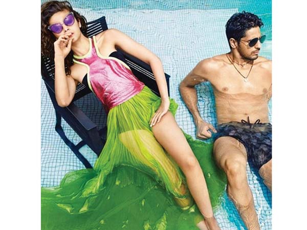 நீரில் அலியா மற்றும் சித்தார்த்