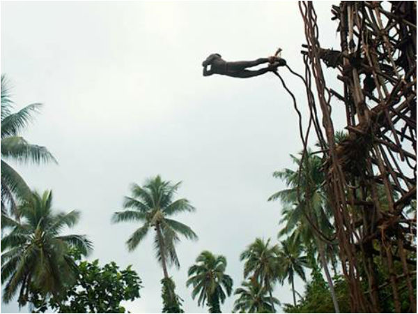 கோபுரத்தில் இருந்து குதிப்பது கோபுரத்தில் இருந்து குதிப்பது