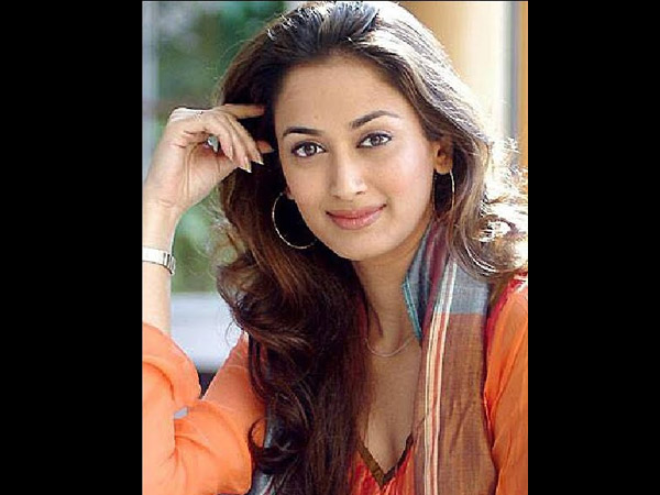 காயத்ரி ஜோஷி காயத்ரி ஜோஷி