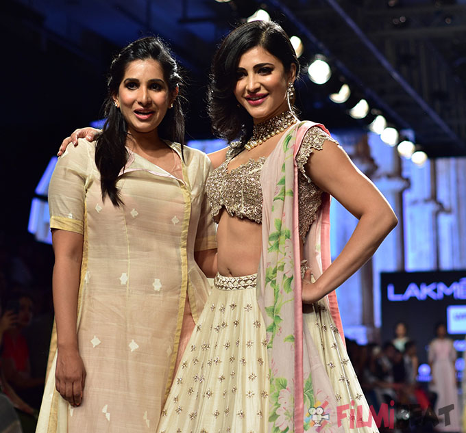 புகைப்படங்கள்