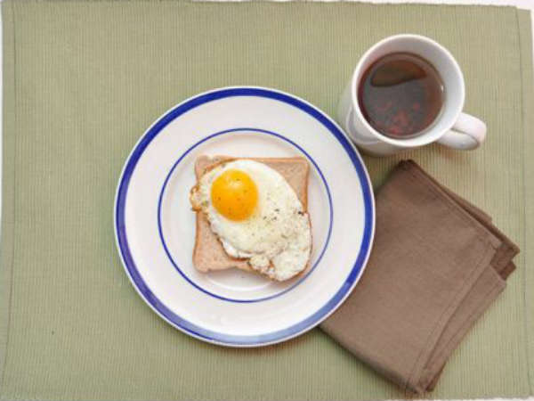 ஆம்லெட் மற்றும் க்ரீன் டீ