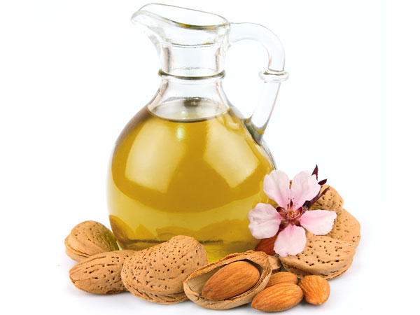 பாதாம் எண்ணெய் பாதாம் எண்ணெய்