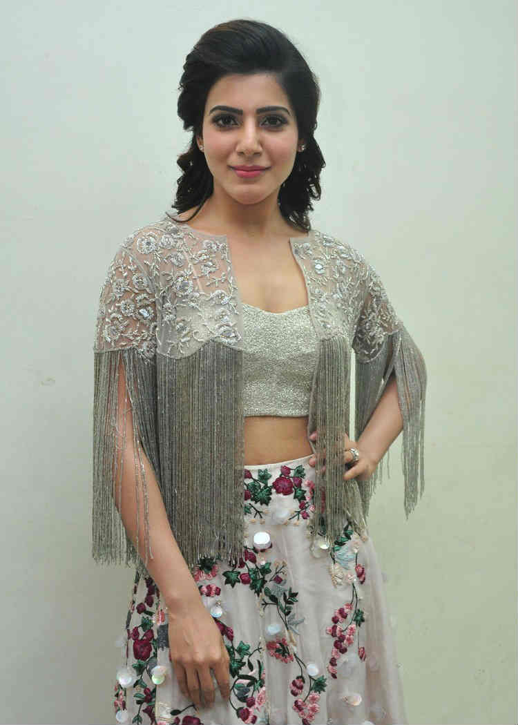 பூ போட்ட பாவாடை!