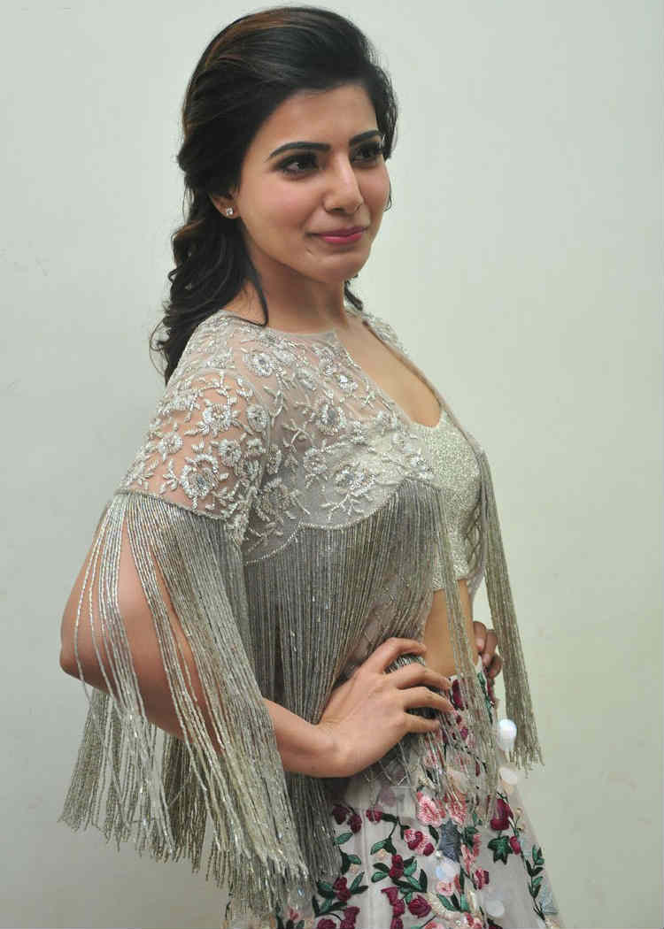 பூ போட்ட பாவாடை!