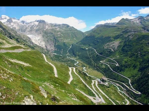 ஃபுர்கா பாஸ் (சுவிச்சர்லாந்து) ஃபுர்கா பாஸ் (சுவிச்சர்லாந்து)