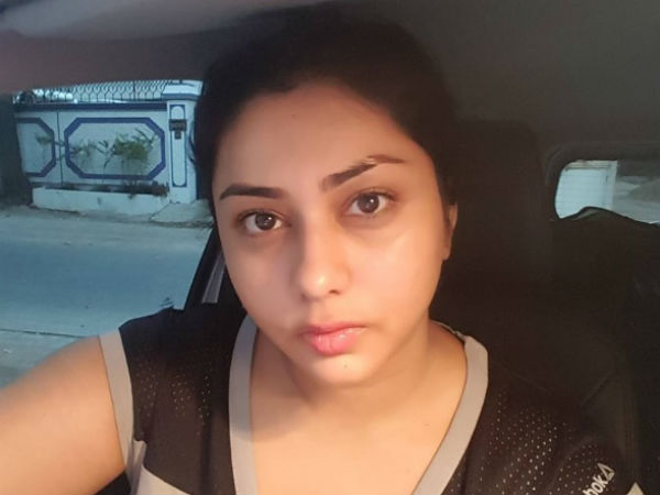 செல்ஃபீ புள்ள!!