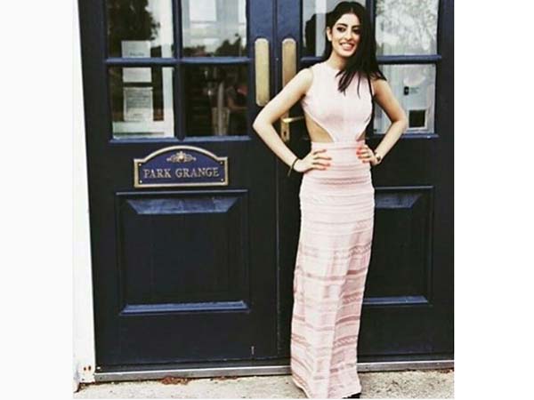 கட்அவுட் உடை