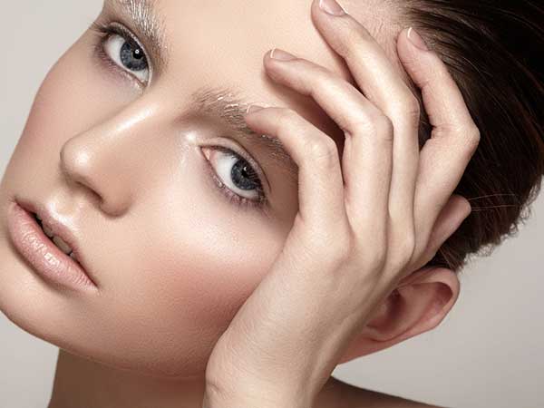 Easy home made lip balm for lighten lips