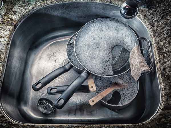 பாத்திரம் கருகிவிட்டதா?