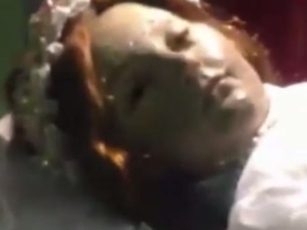 முதலில் பார்க்கவில்லை! முதலில் பார்க்கவில்லை!