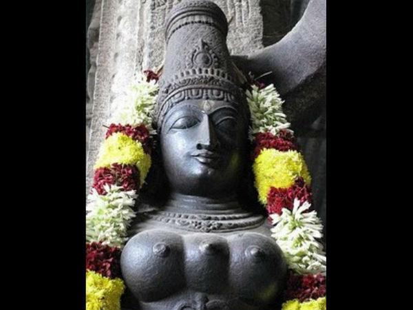 மூன்று மார்பகங்கள்!