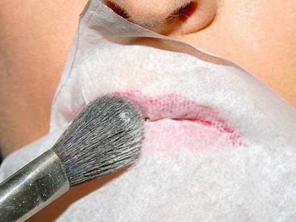 நாள் பூராவும் நீடிக்கும் லிப்ஸ்டிக் :