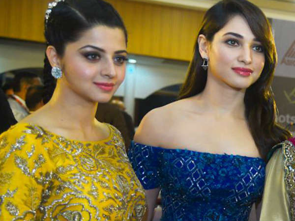 வேதிகாவுடன் தமன்னா