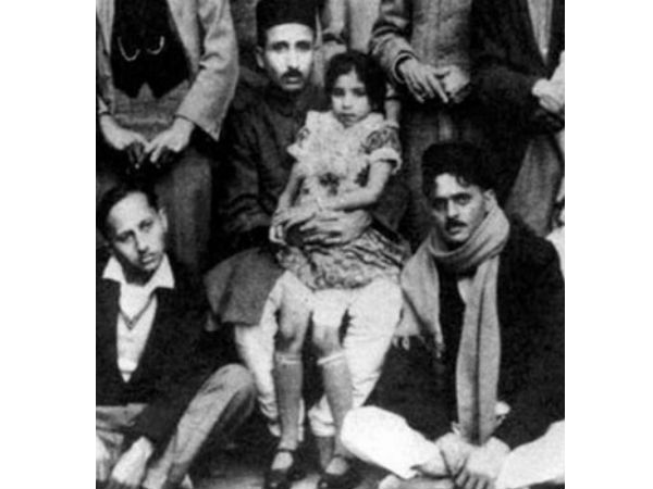 கணவர் பெயர் கேதார்நாத்...