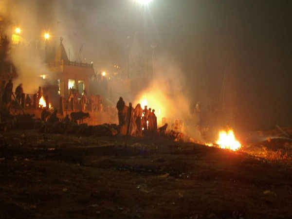 சுடுகாடு சுடுகாடு