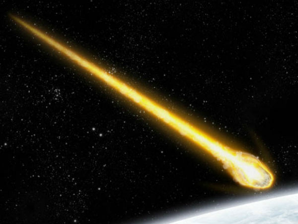 நெருப்பு பறவையா? வேற்றுகிரக விண்கலமா?