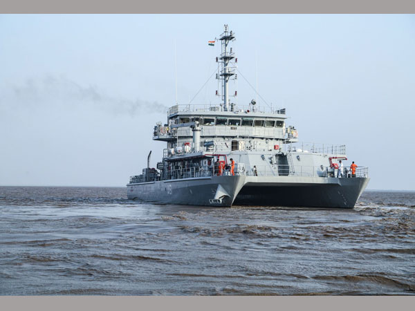 நீதிமன்ற படியேறியுள்ளார்...