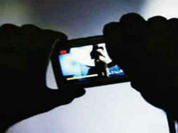 செல்ஃபி புள்ள!