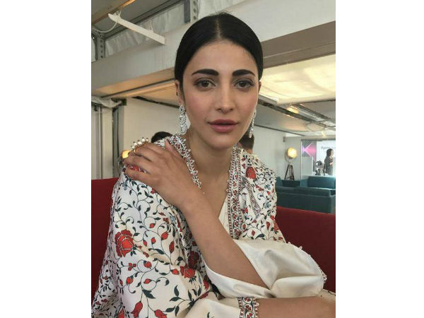 Two Various Looks of Sangamithra Actress Shruti Haasan!