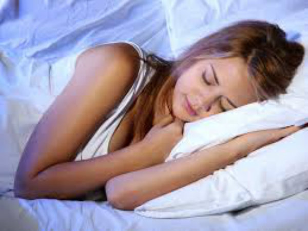 தூங்கும்போது கொண்டை :