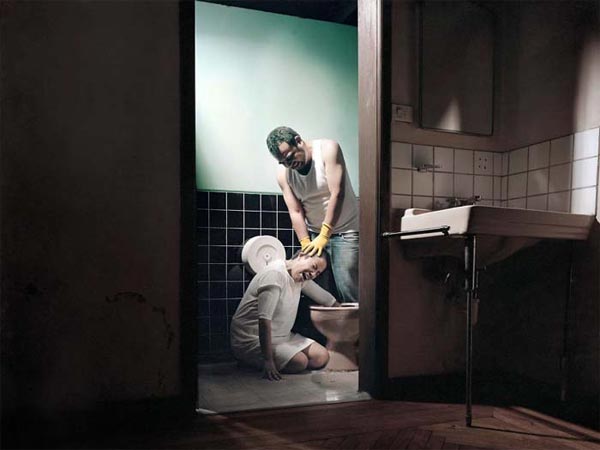 கழிவறையில் கைகளை முக்குதல்! கழிவறையில் கைகளை முக்குதல்!