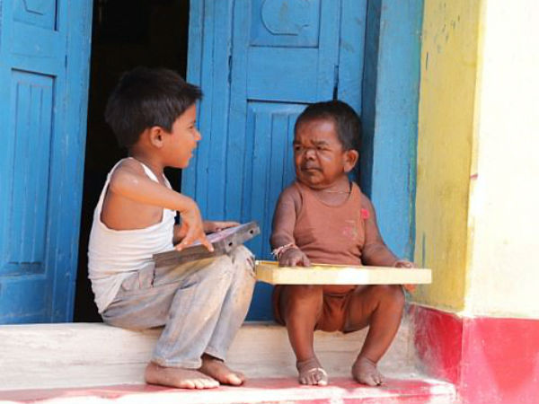 சொந்த காலில்...