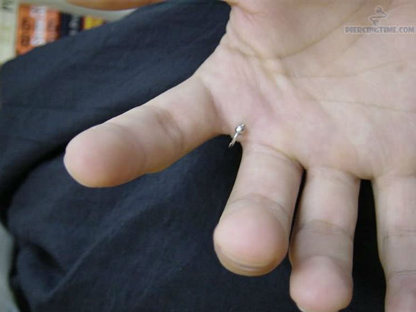 ஹேண்ட் : 