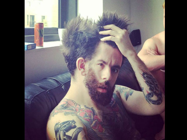 தலைய பிச்சிக்கலாம் போல..