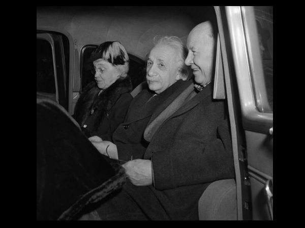 சில நொடிகளுக்கு முன்னர்...